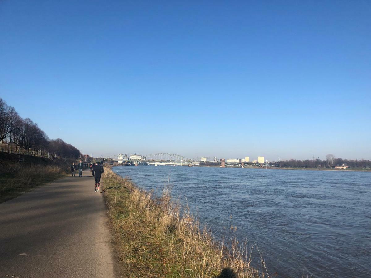 Rheinblick Sommershof Köln Exteriör bild