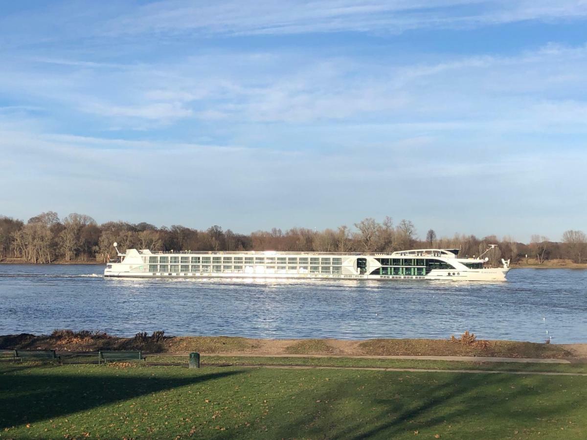 Rheinblick Sommershof Köln Exteriör bild