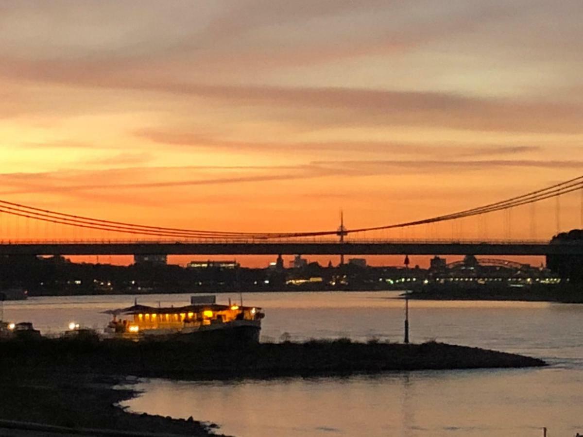 Rheinblick Sommershof Köln Exteriör bild